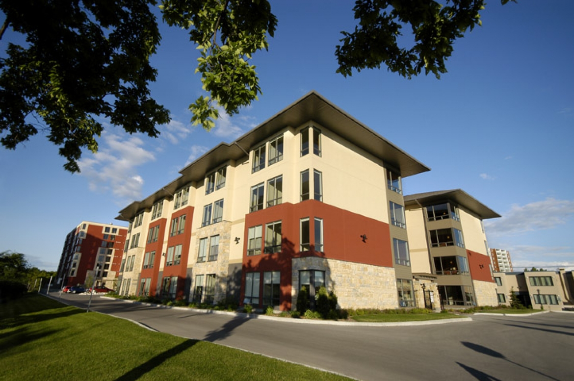 Exterior View of Riverwood Square Building 1